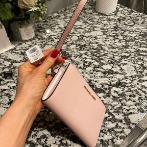 NWT Michael Kors Jet Set Travel Wallet Wristlet